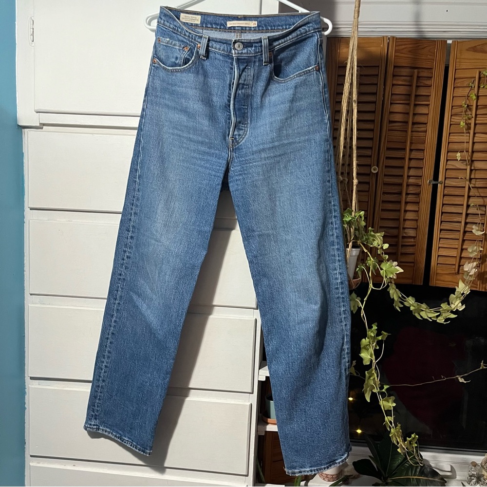 Levi’s Ribcage Straight Ankle in size 28W